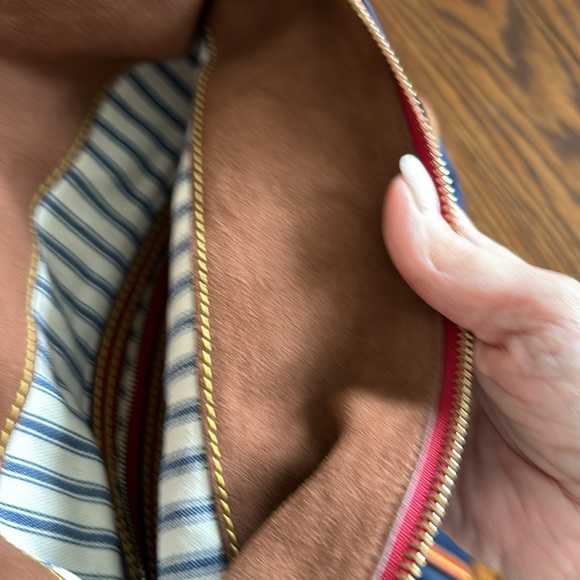 Dooney and Bourke nylon shoulder bag. New, never used - Picture 5 of 7